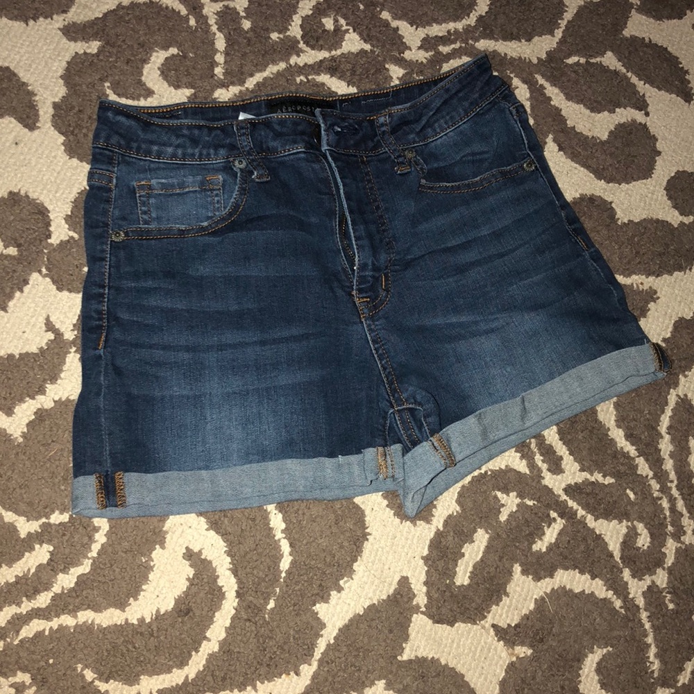 Jean short shorts